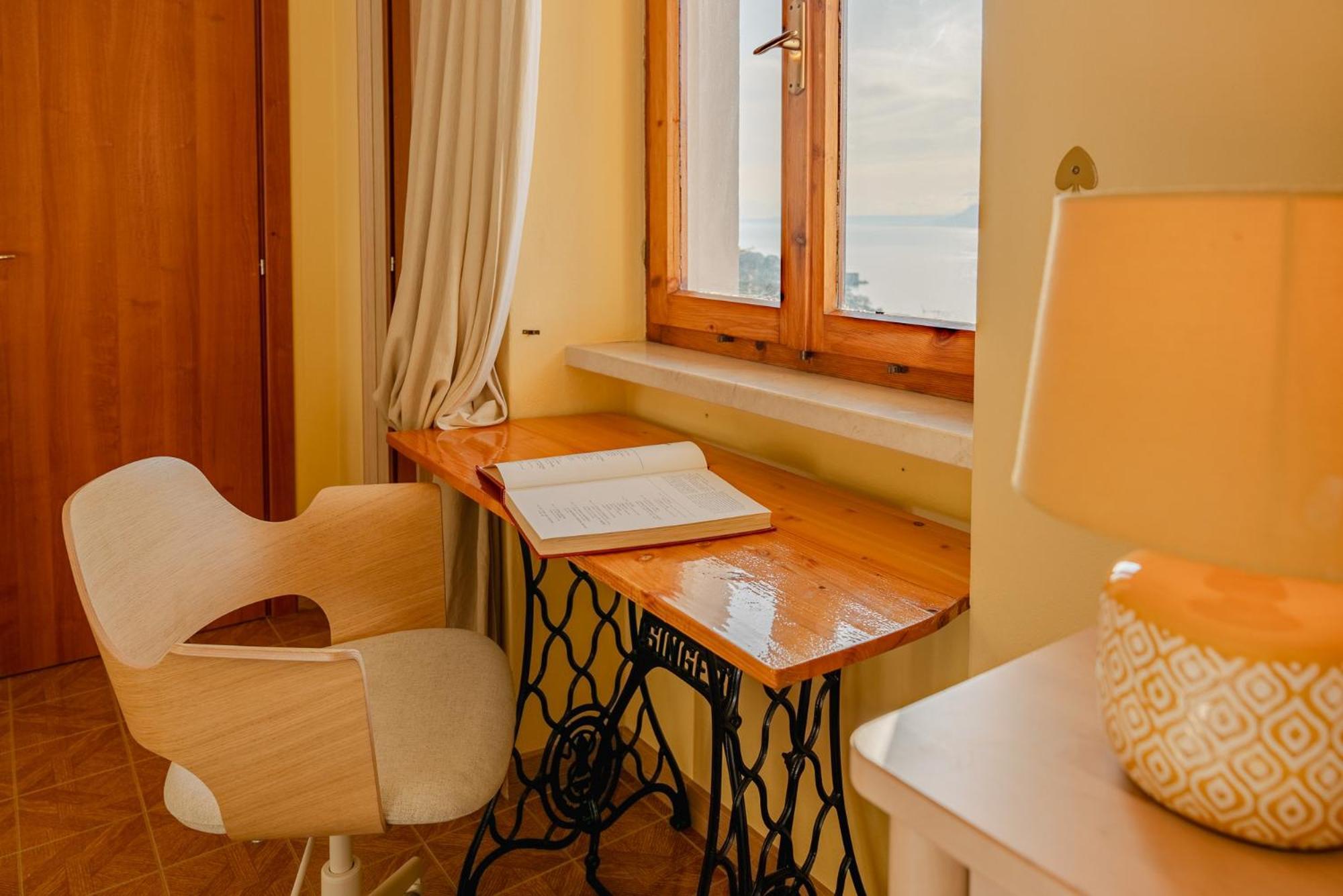 Bed and Breakfast Garda Doma Brenzone sul Garda Exterior foto